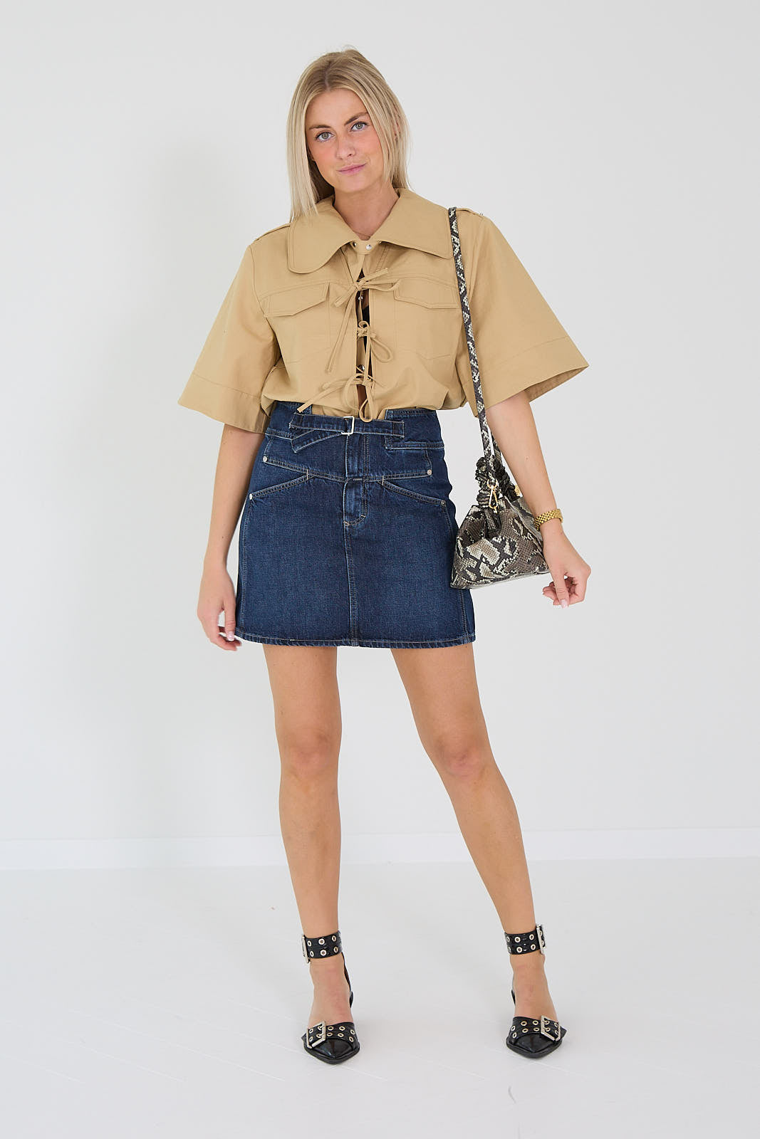 Ganni blouse Suiting cowneck