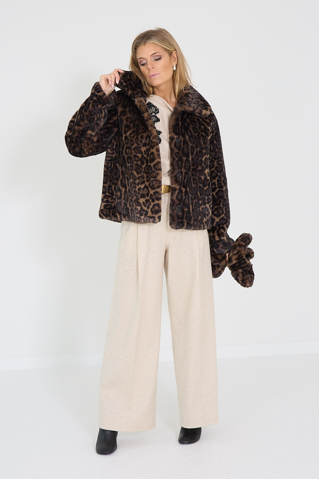 Apparis mantel leopard