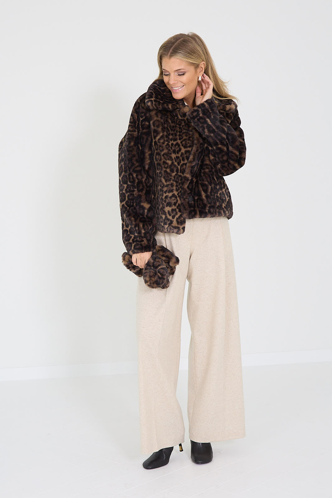 Apparis mantel leopard