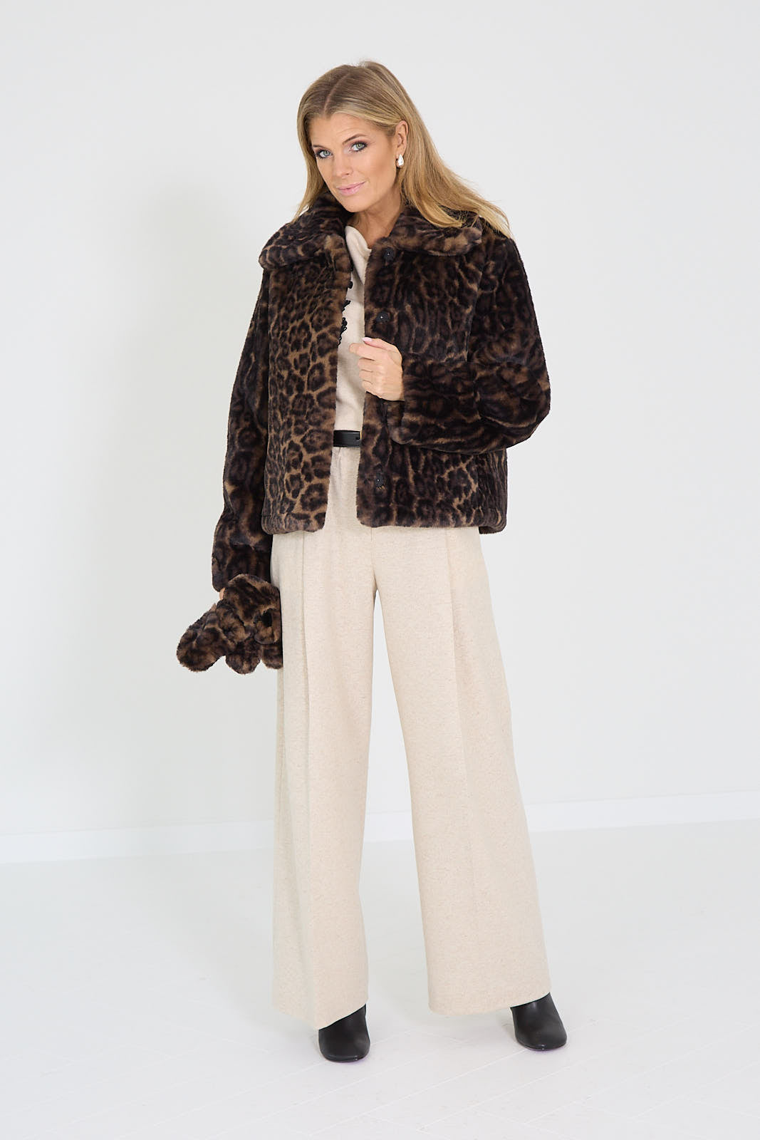 Apparis mantel leopard