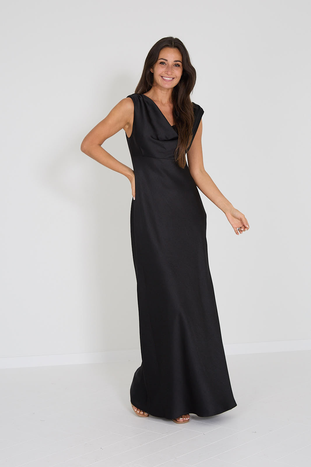 Vince avondjurk satijn zwart