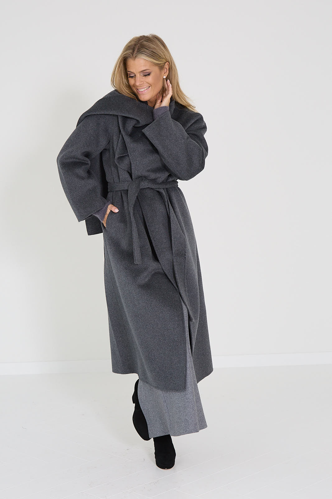 Oscar mantel grijs Suzanne