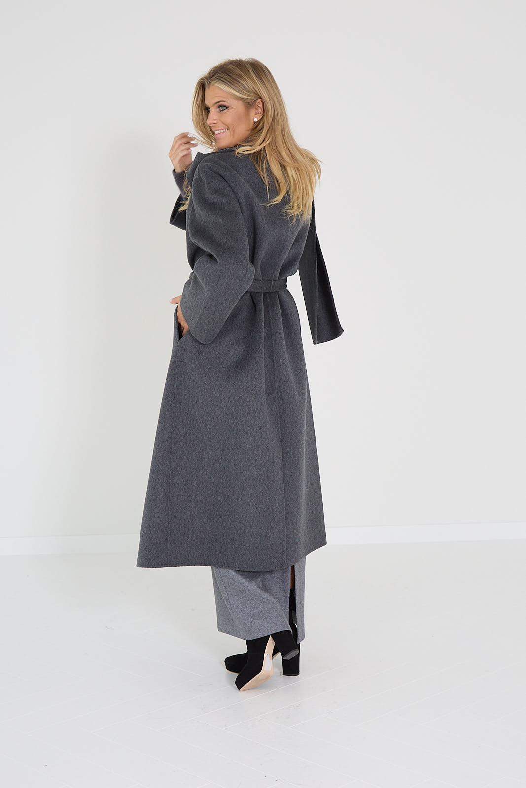 Oscar mantel grijs Suzanne