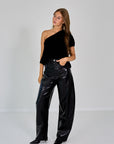26W-LISA YANG-PULL-ZWART