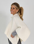 PULL MET CAPE