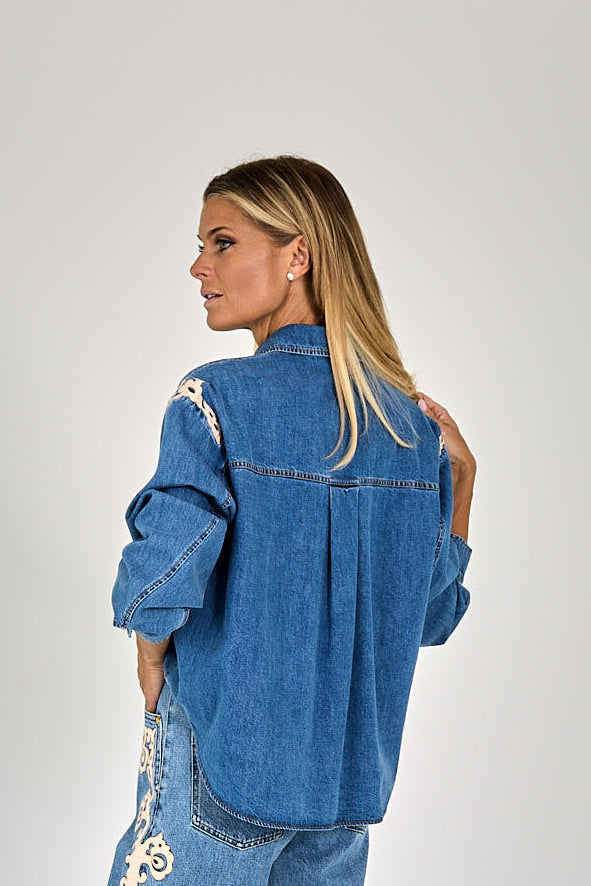 BLOUSE EMBROIDERED