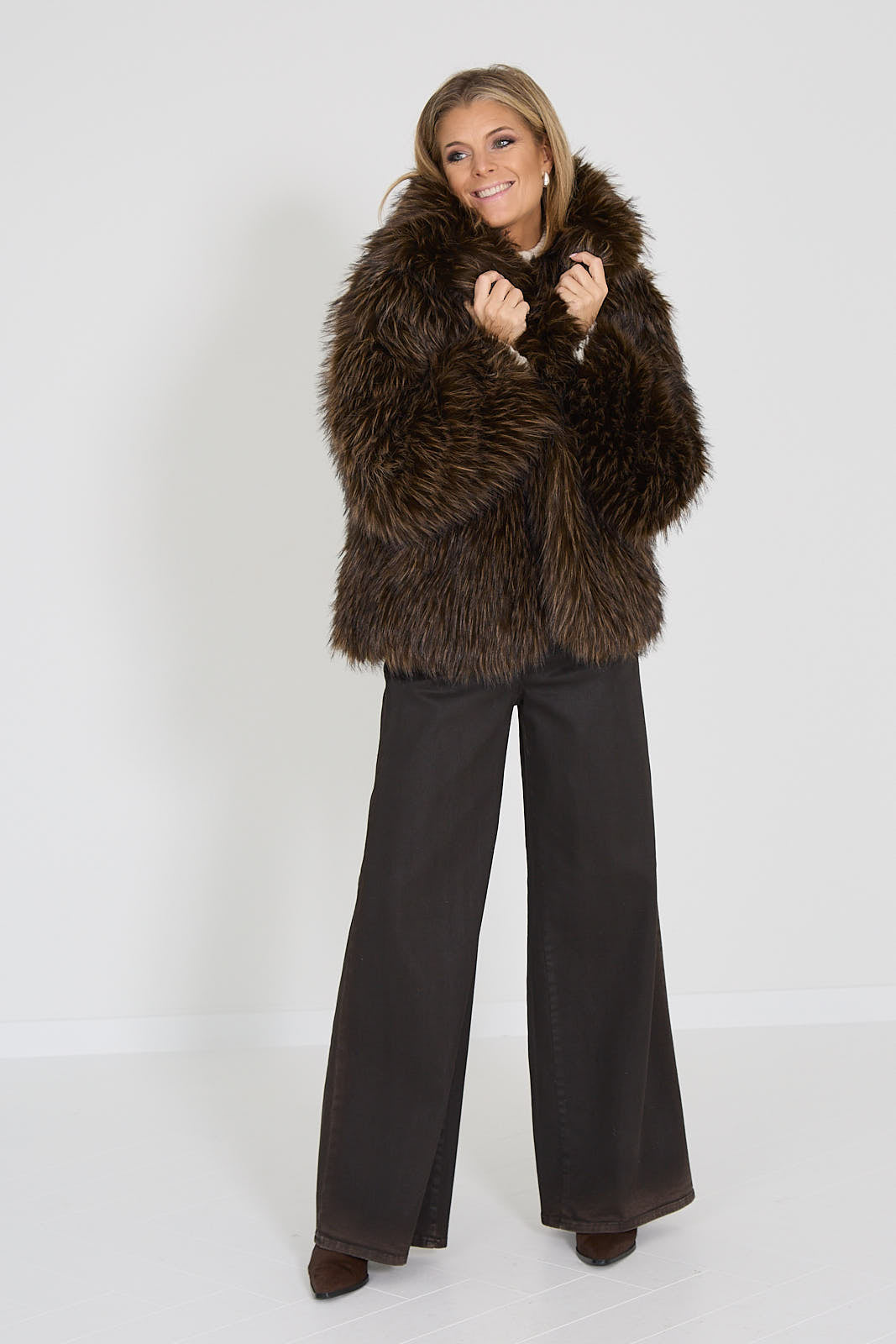 Apparis mantel Yara fox