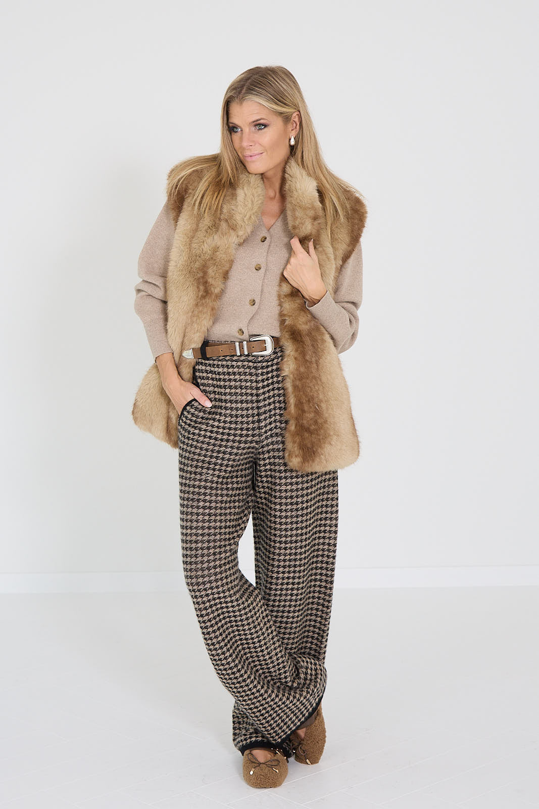 Apparis mantel Leila