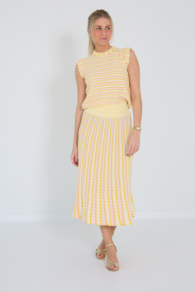 Molli origami top melon