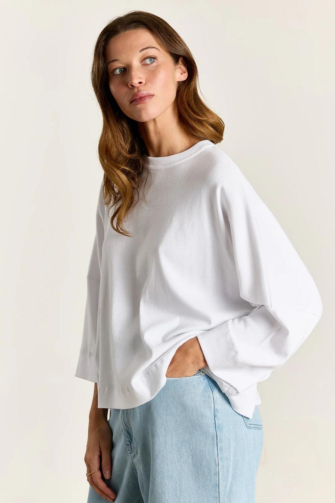 T-SHIRT MADELINE