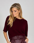 26W-LISA YANG-PULL-BORDEAUX DONKER ROOD
