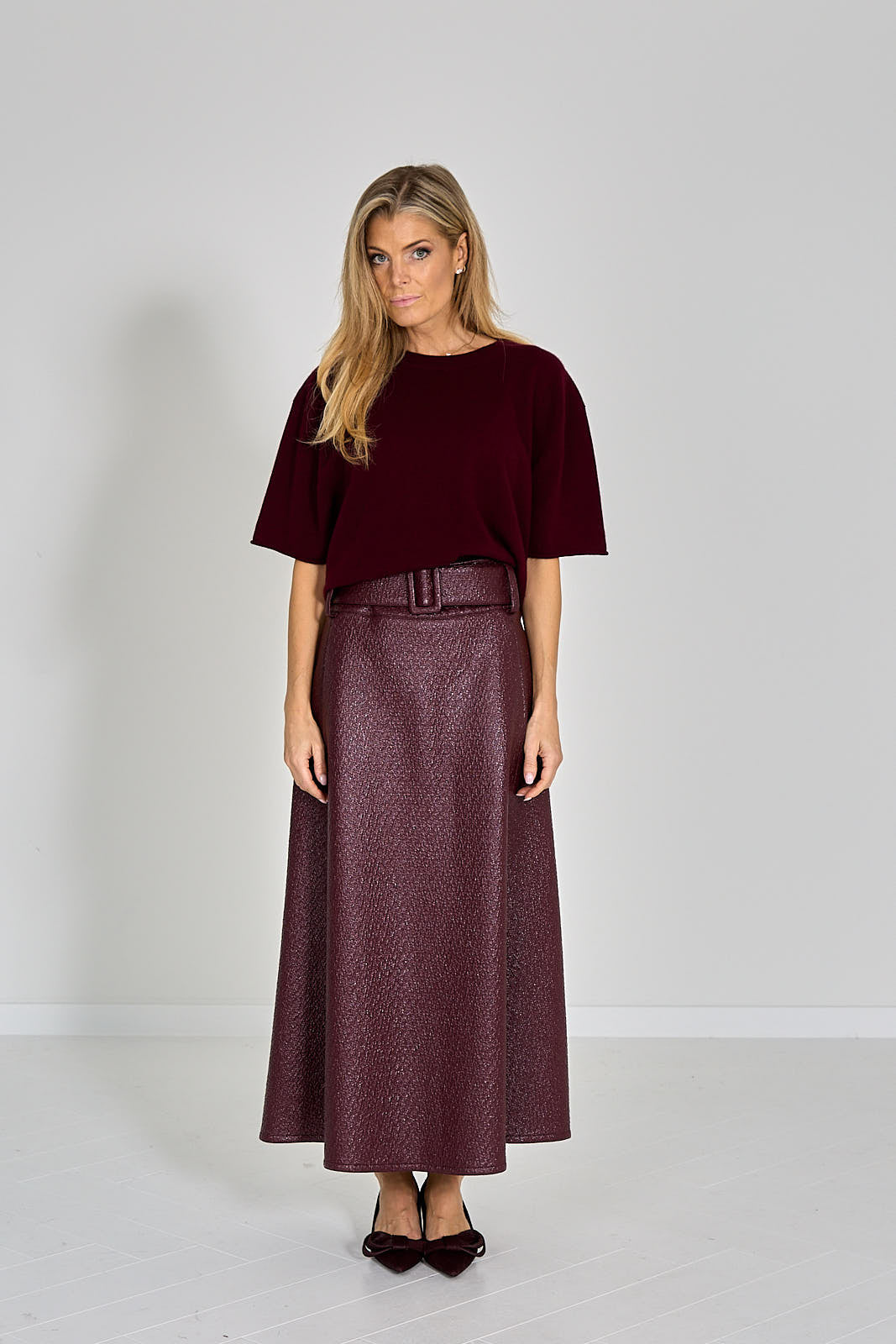 26W-LISA YANG-PULL-BORDEAUX DONKER ROOD