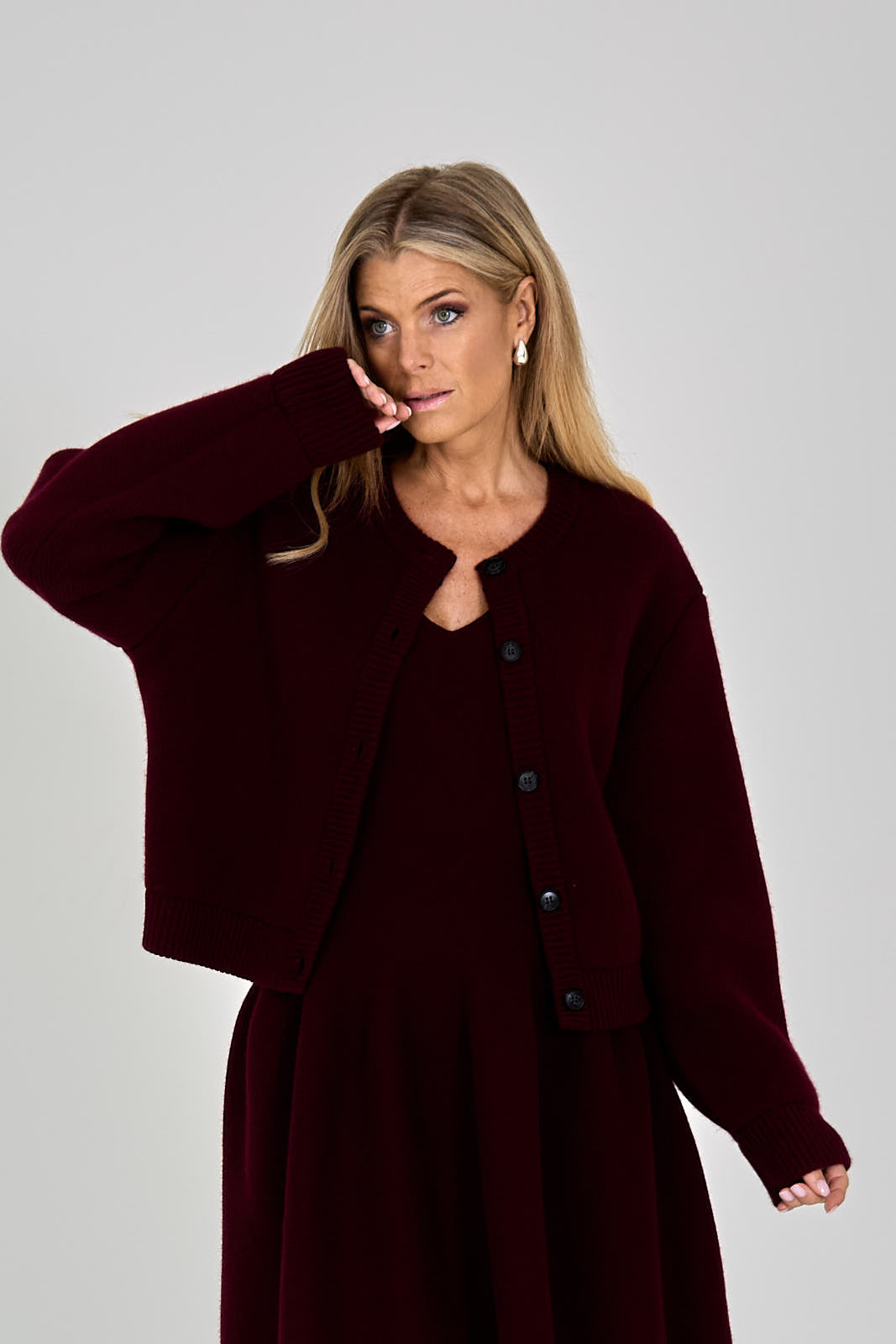 26W-LISA YANG-PULL GILET-BORDEAUX DONKER