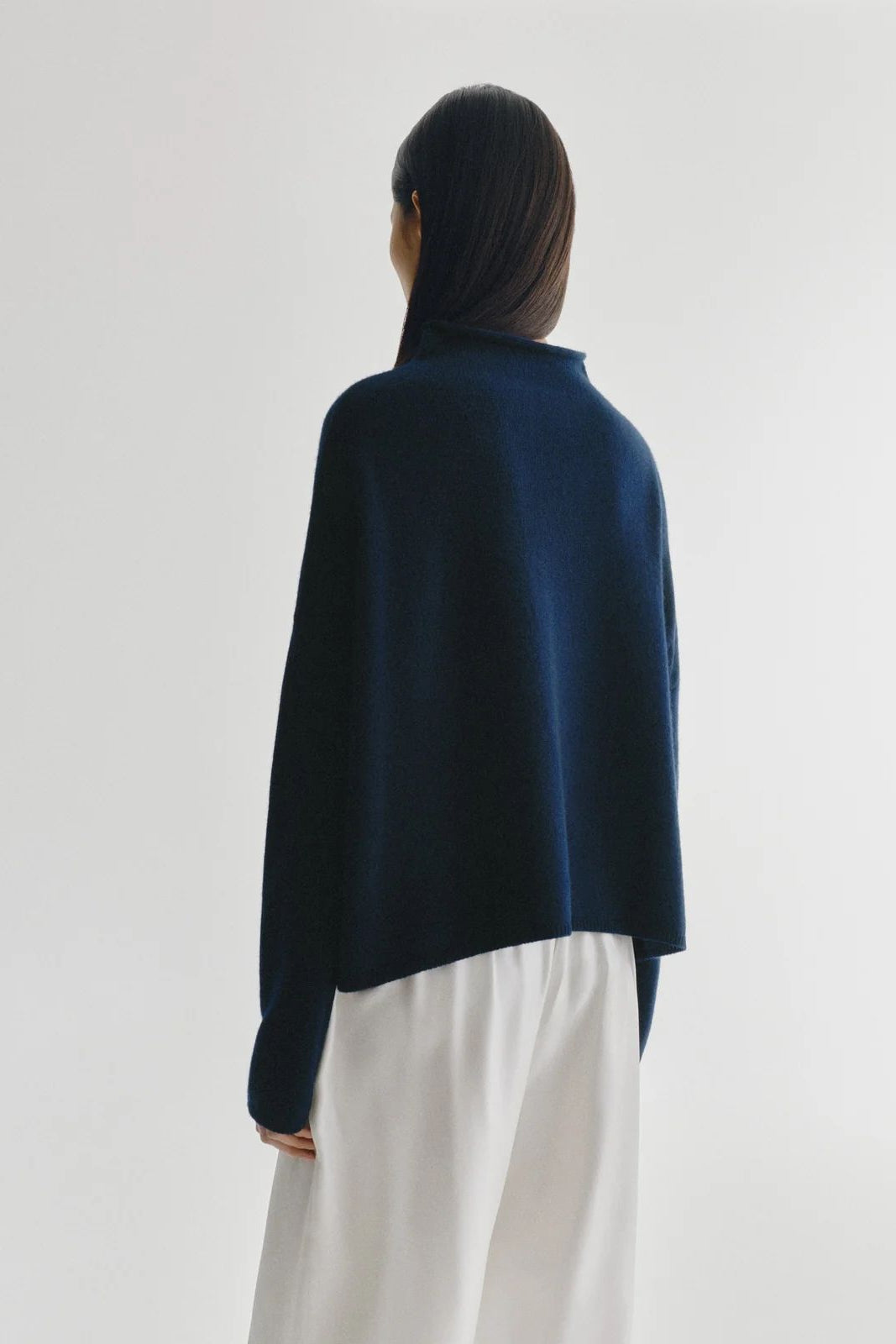 26W-LISA YANG-PULL-MARINE DONKER
