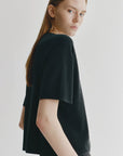 26W-LISA YANG-T SCHIRT-ZWART