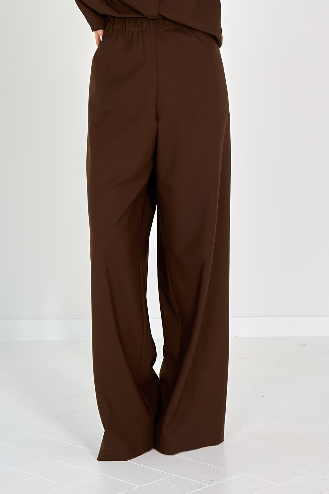 26W-FABIANA FILIPPI-BROEK-BRUIN DONKER