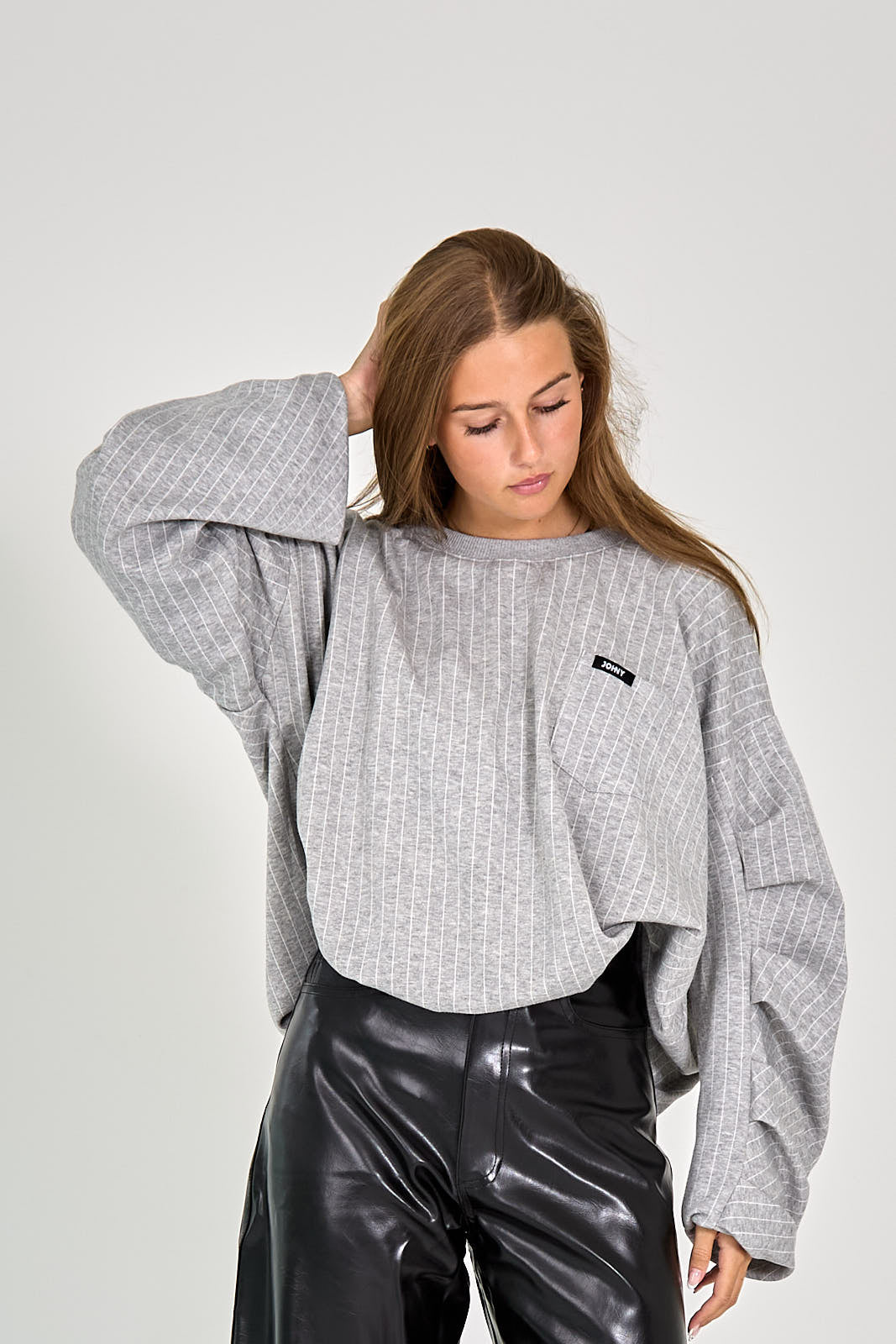 26W-JOHNY-PULL-GRIJS MIDDEN