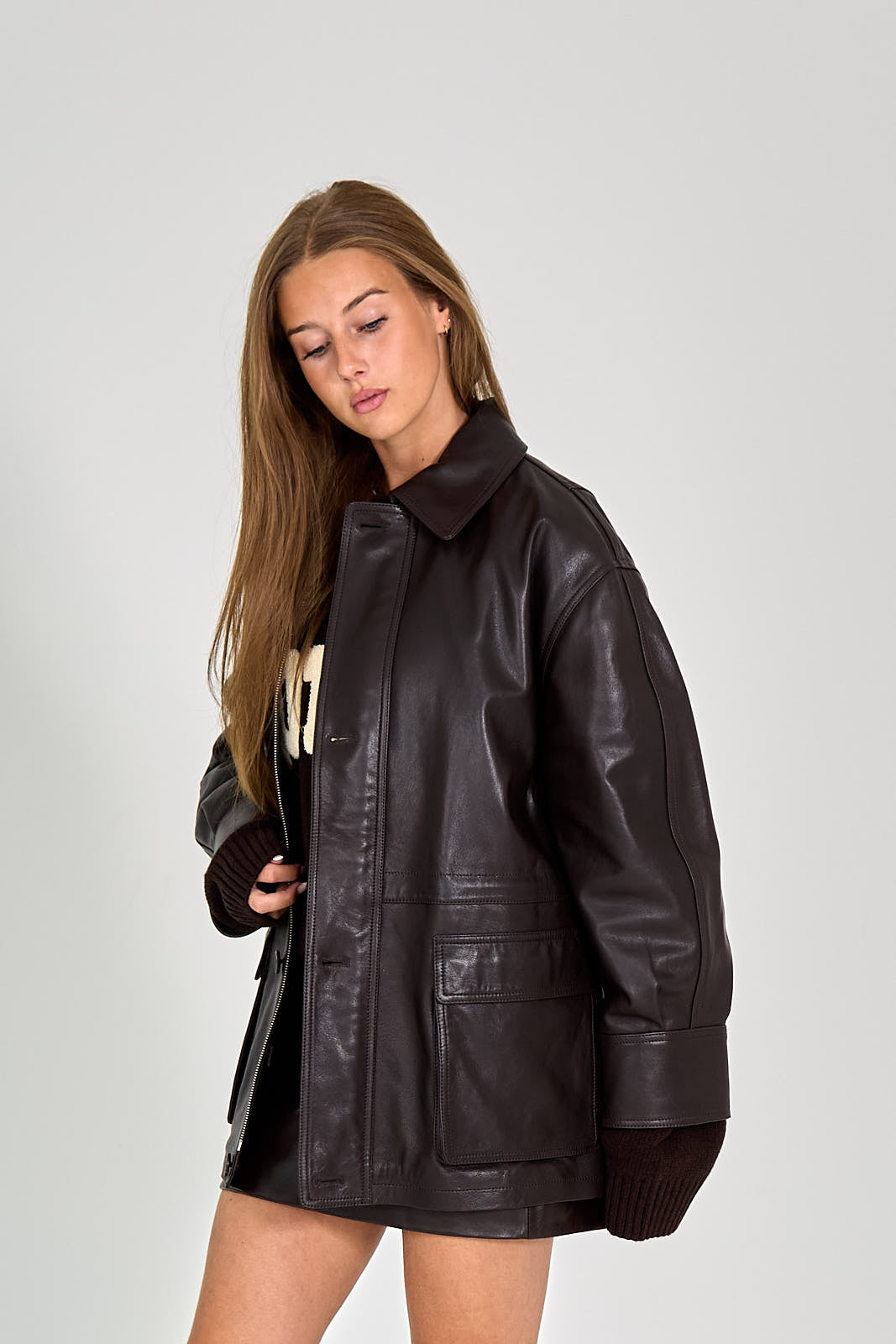26W-ARMA-MANTEL-BRUIN MIDDEN