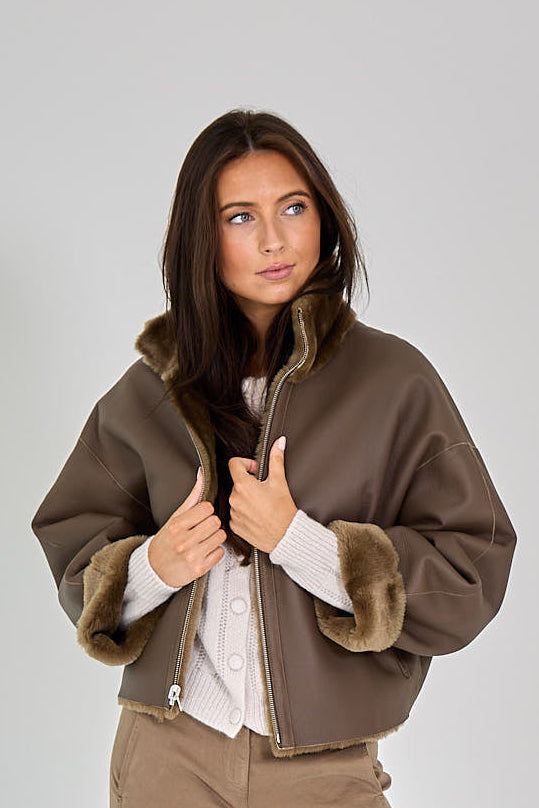 26W-ARMA-MANTEL-BEIGE MIDDEN