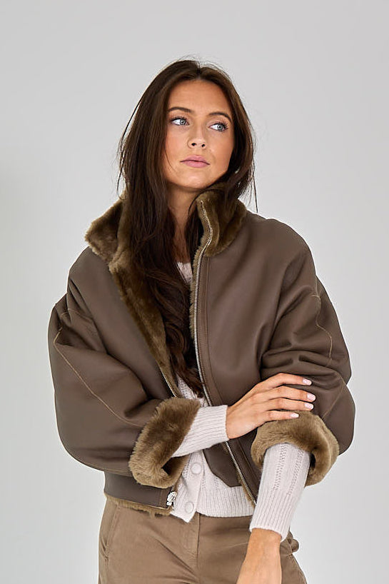 26W-ARMA-MANTEL-BEIGE MIDDEN