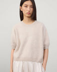 26W-LISA YANG-PULL-LICHT BEIGE