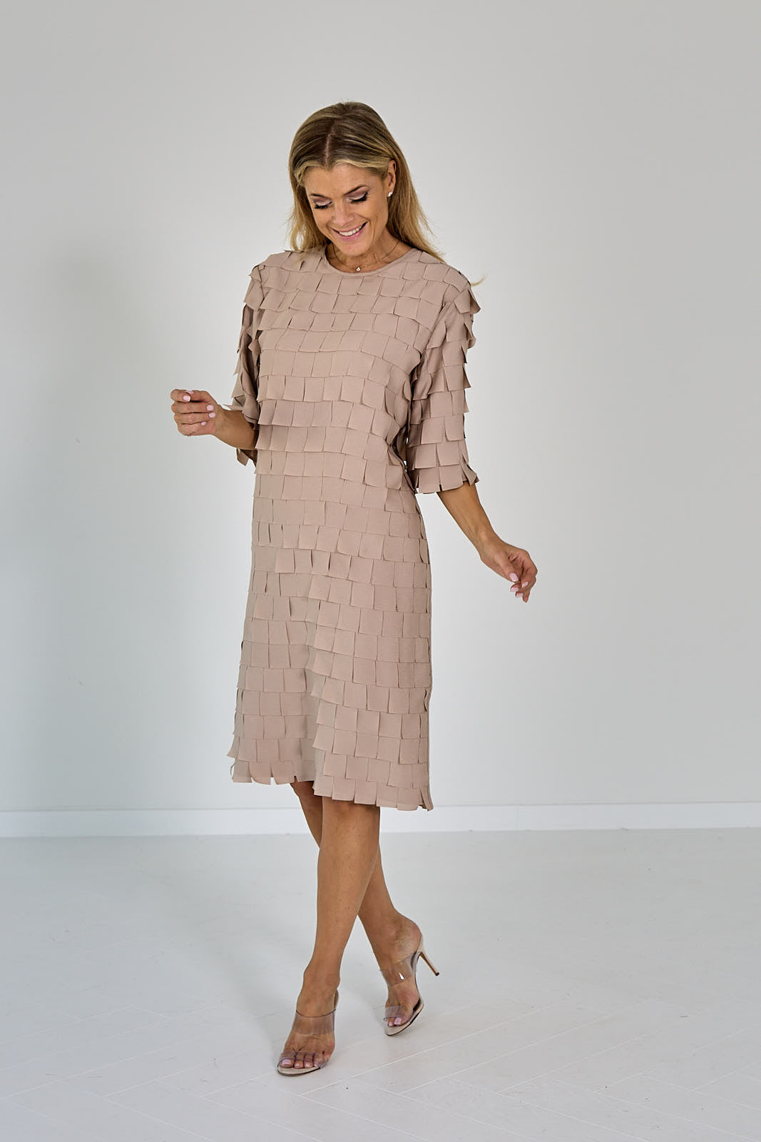 26W-PESERICO-KLEED-BEIGE MIDDEN