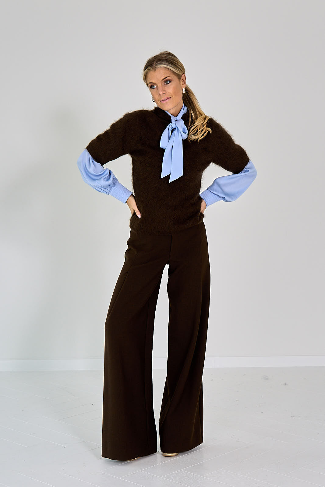 26W-OSCAR-PULL-BRUIN MIDDEN
