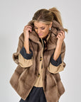 26W-MANZONI-MANTEL-BEIGE MIDDEN