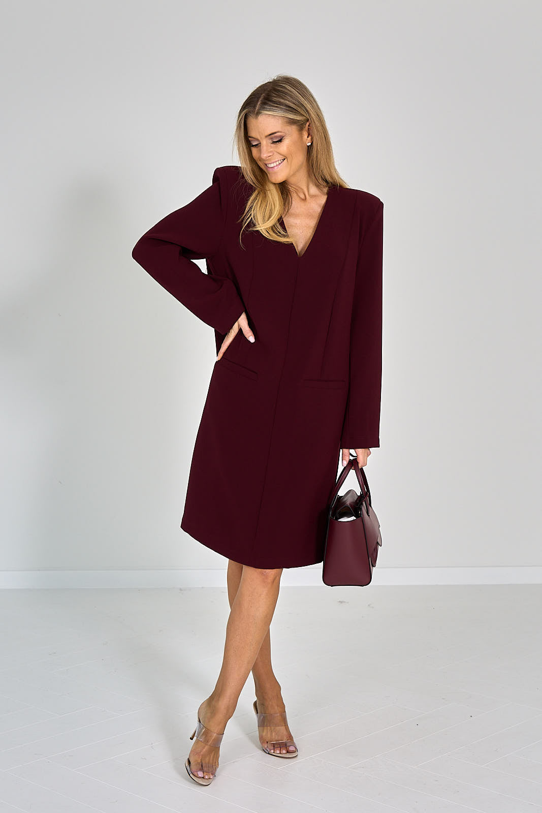 26W-ALMY-KLEED-BORDEAUX DONKER ROOD