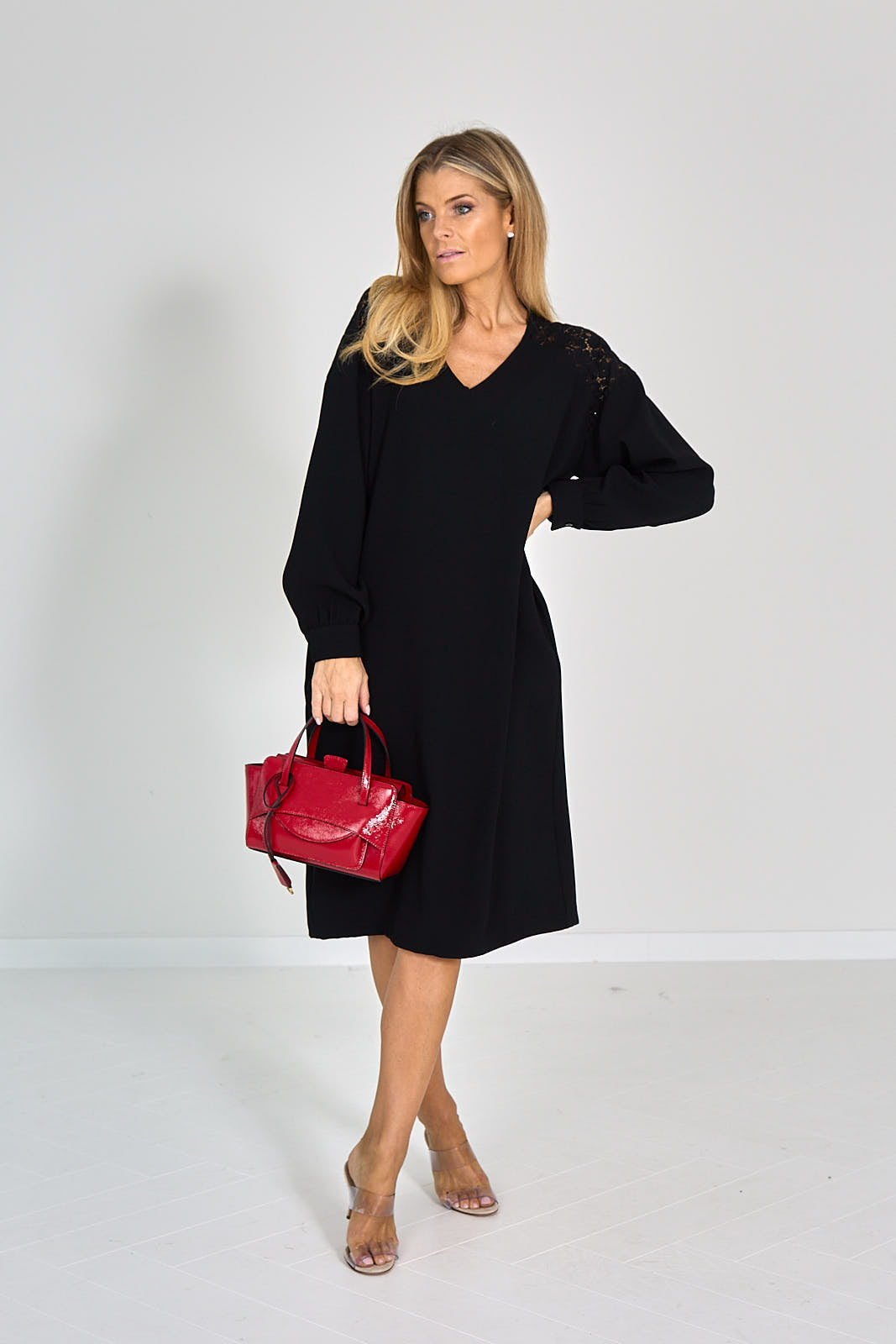 26W-ALMY-KLEED-ZWART