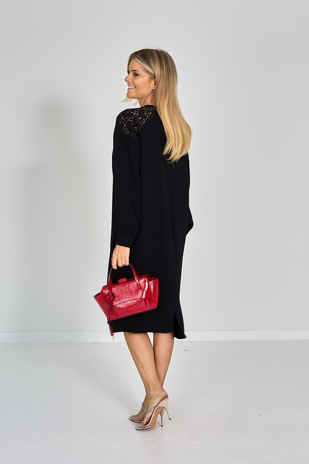 26W-ALMY-KLEED-ZWART