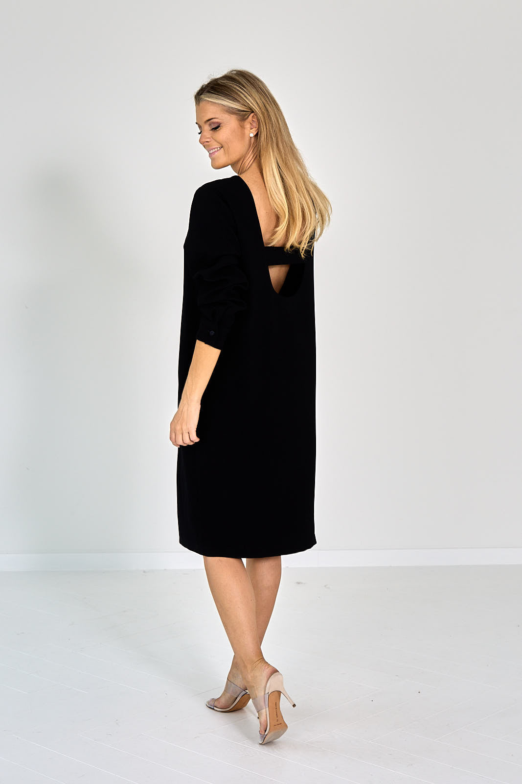 26W-ALMY-KLEED-ZWART