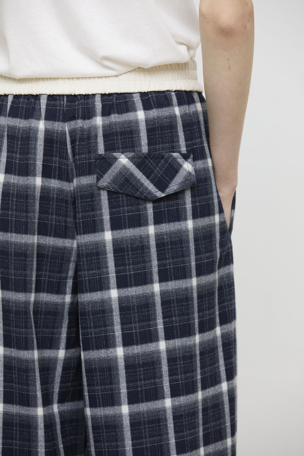 26W-ELEH-BROEK-BLAUW MIDDEN