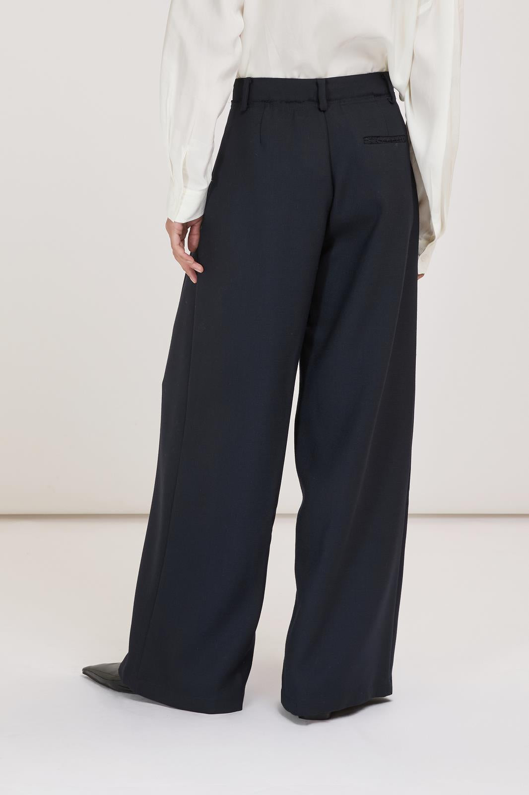 26W-ELEH-BROEK-MARINE DONKER