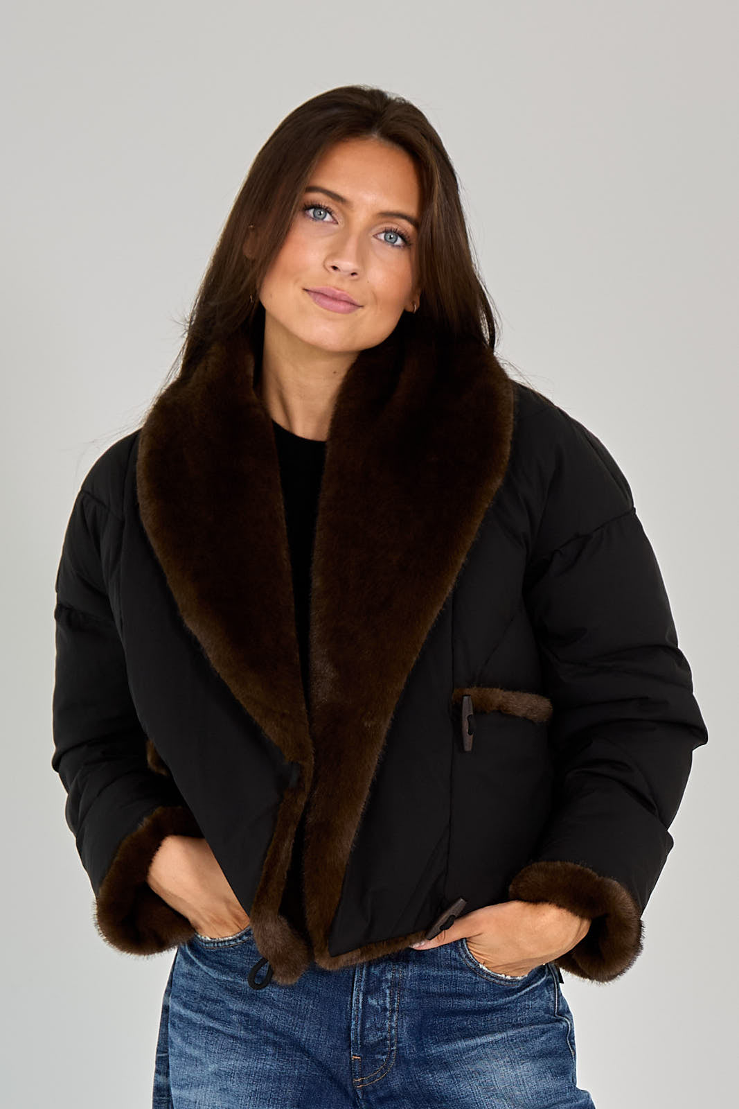 26W-URBANCODE-MANTEL-ZWART