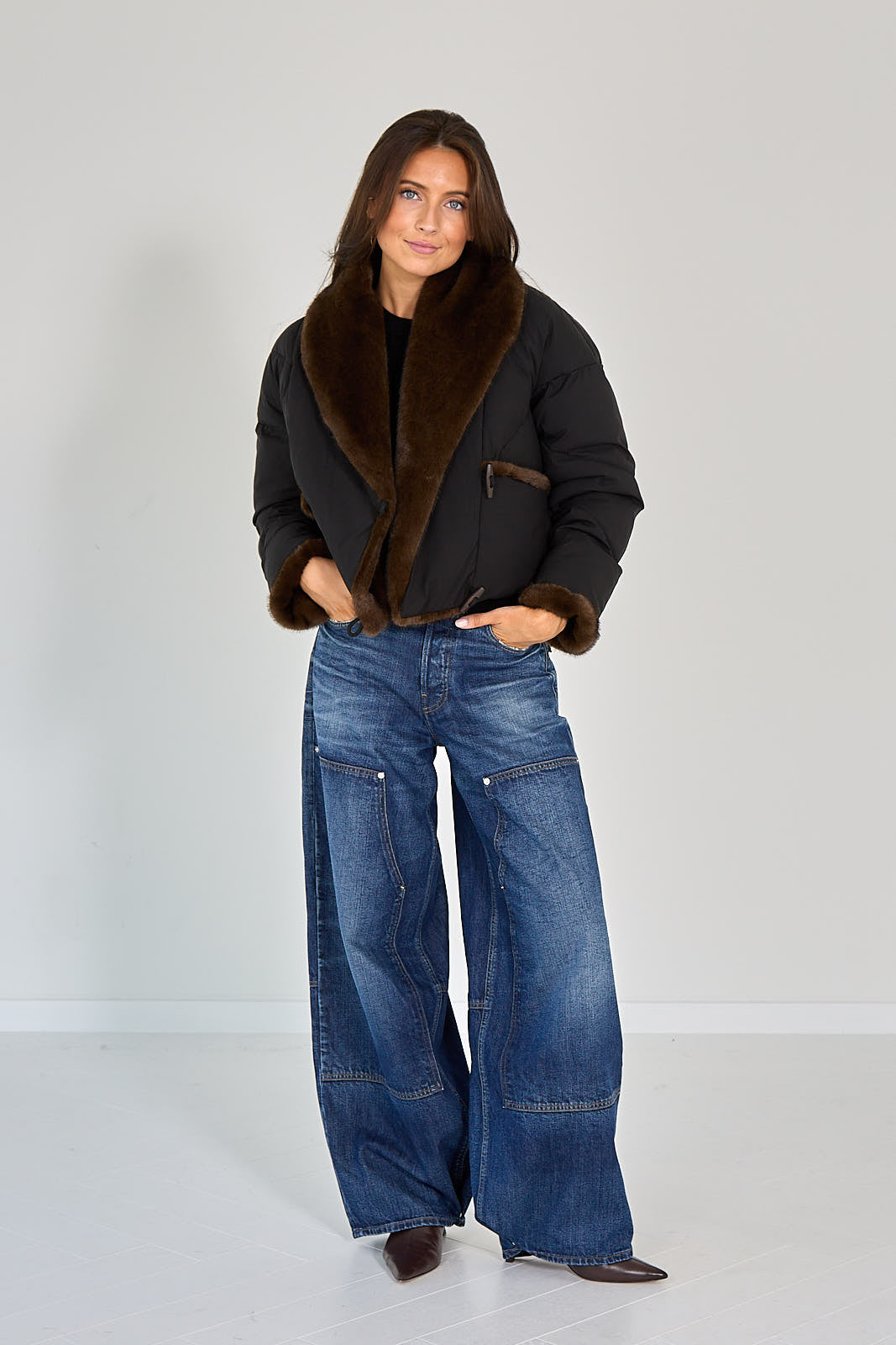 26W-URBANCODE-MANTEL-ZWART