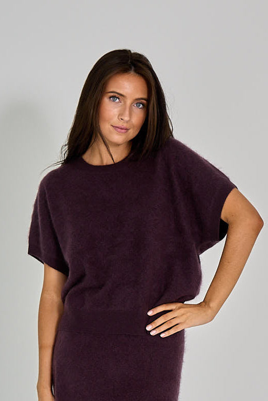 26W-FFC-PULL-BORDEAUX DONKER ROOD