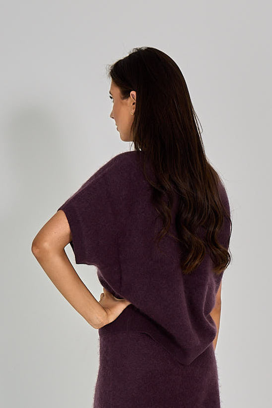 26W-FFC-PULL-BORDEAUX DONKER ROOD