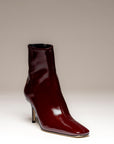 26W-ODARE-SCHOENEN-BORDEAUX DONKER ROOD