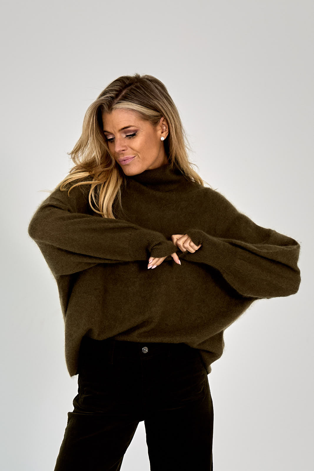 26W-LES TRICOTS  DE LEA-PULL-GREEN OLIVE