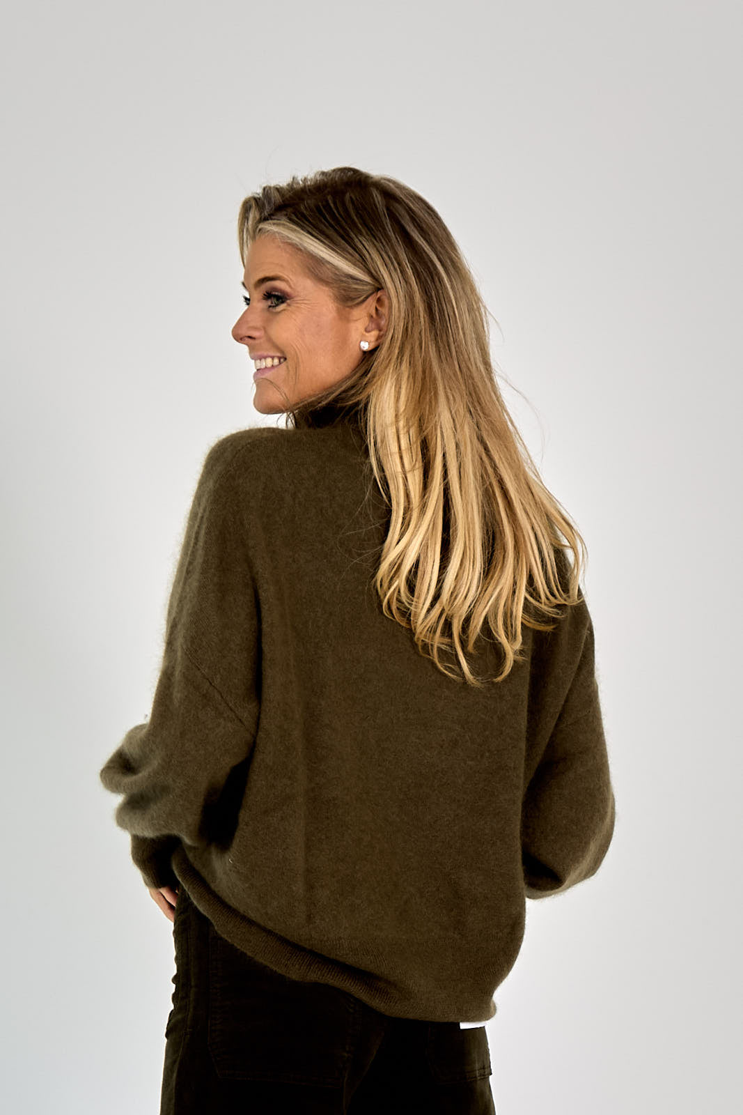 26W-LES TRICOTS  DE LEA-PULL-GREEN OLIVE