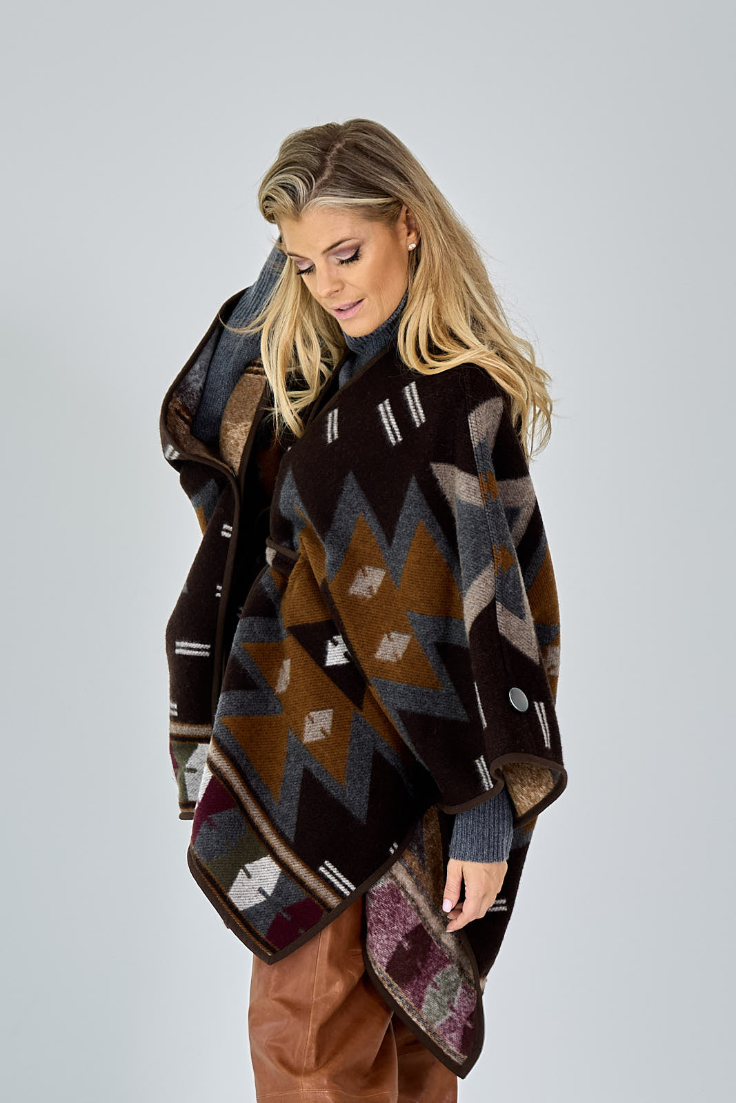 26W-BAZAR DE LUXE-MANTEL-BRUIN MIDDEN