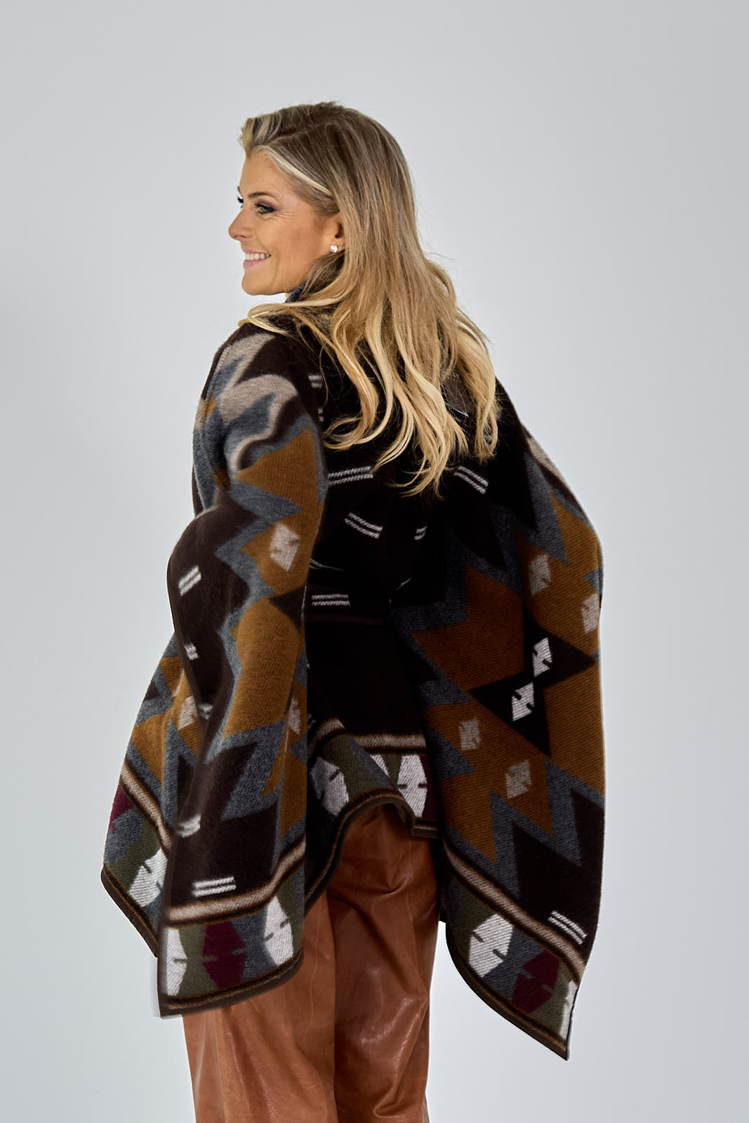 26W-BAZAR DE LUXE-MANTEL-BRUIN MIDDEN