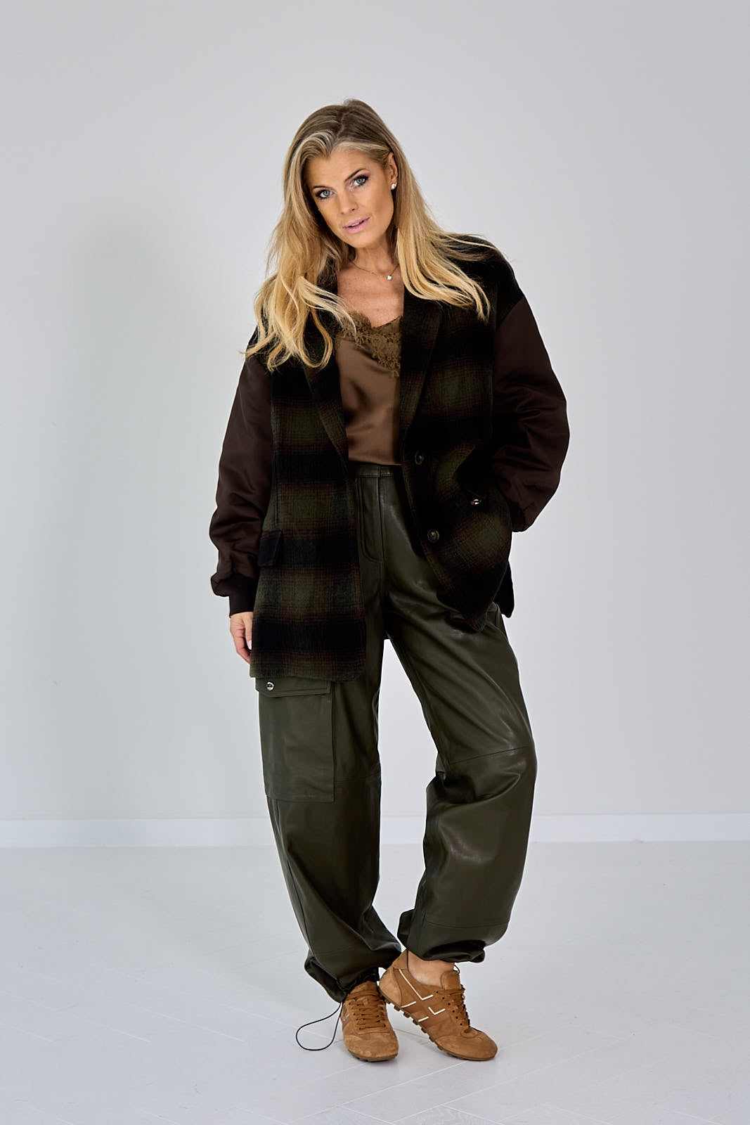 26W-BAZAR DE LUXE-BLAZER-KAKKIGROEN