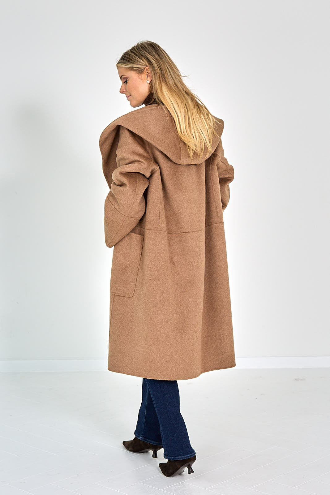 26W-MAX MARA-MANTEL-BEIGE MIDDEN