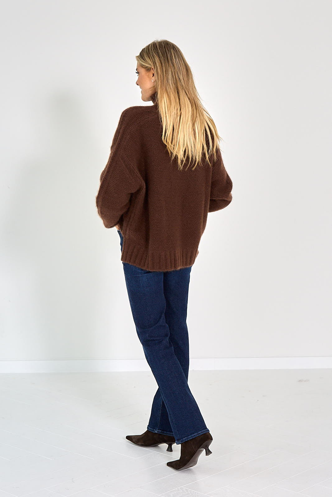 26W-LU-REN-PULL-BRUIN MIDDEN