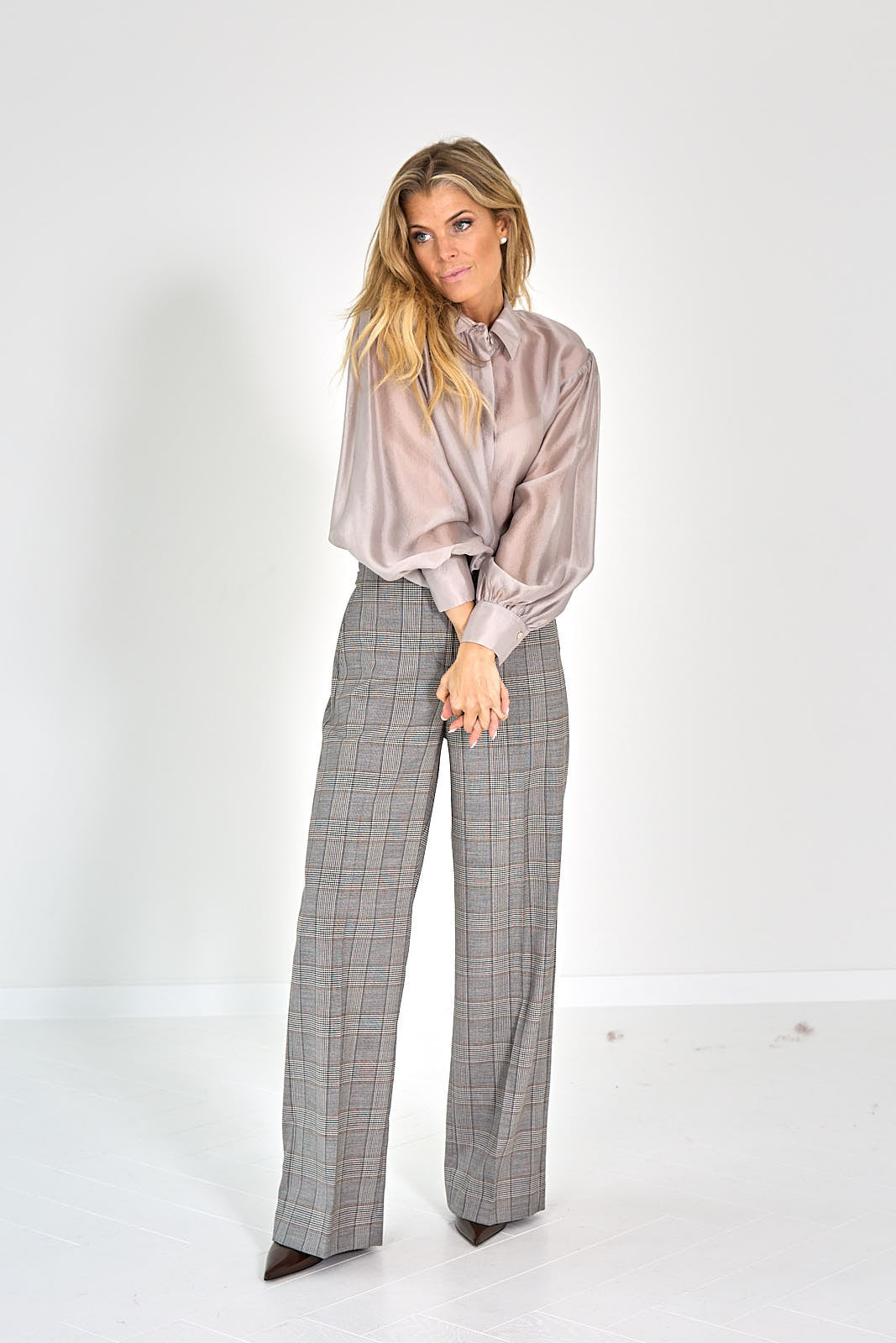 SEMI TRANSPARANT BLOUSE W TIE