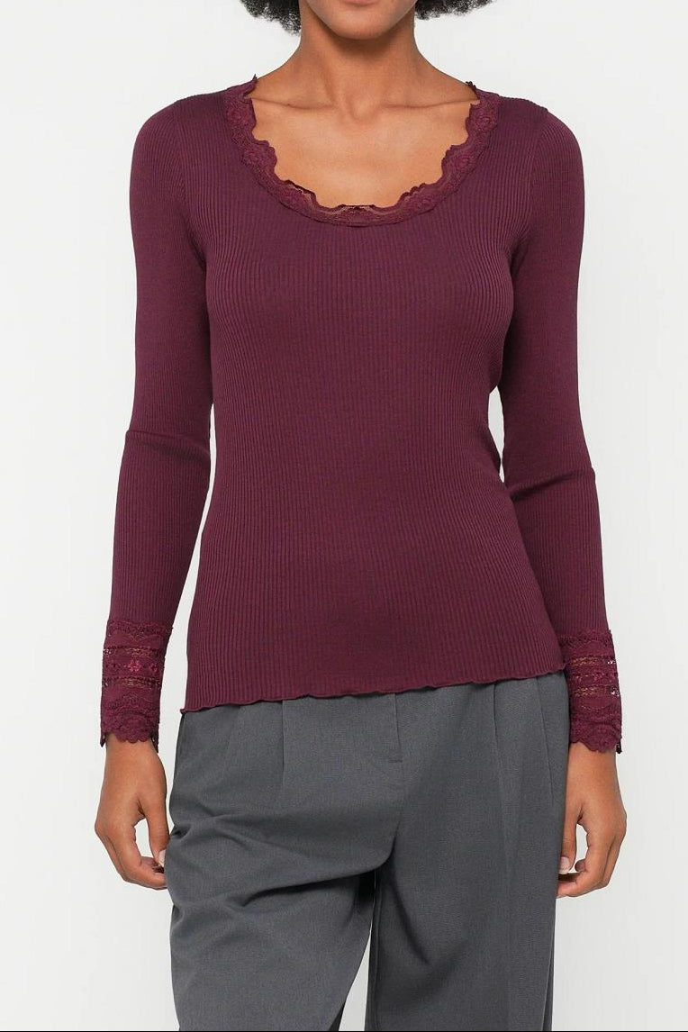 BENITA SILK LS O-NECK LACE TOP