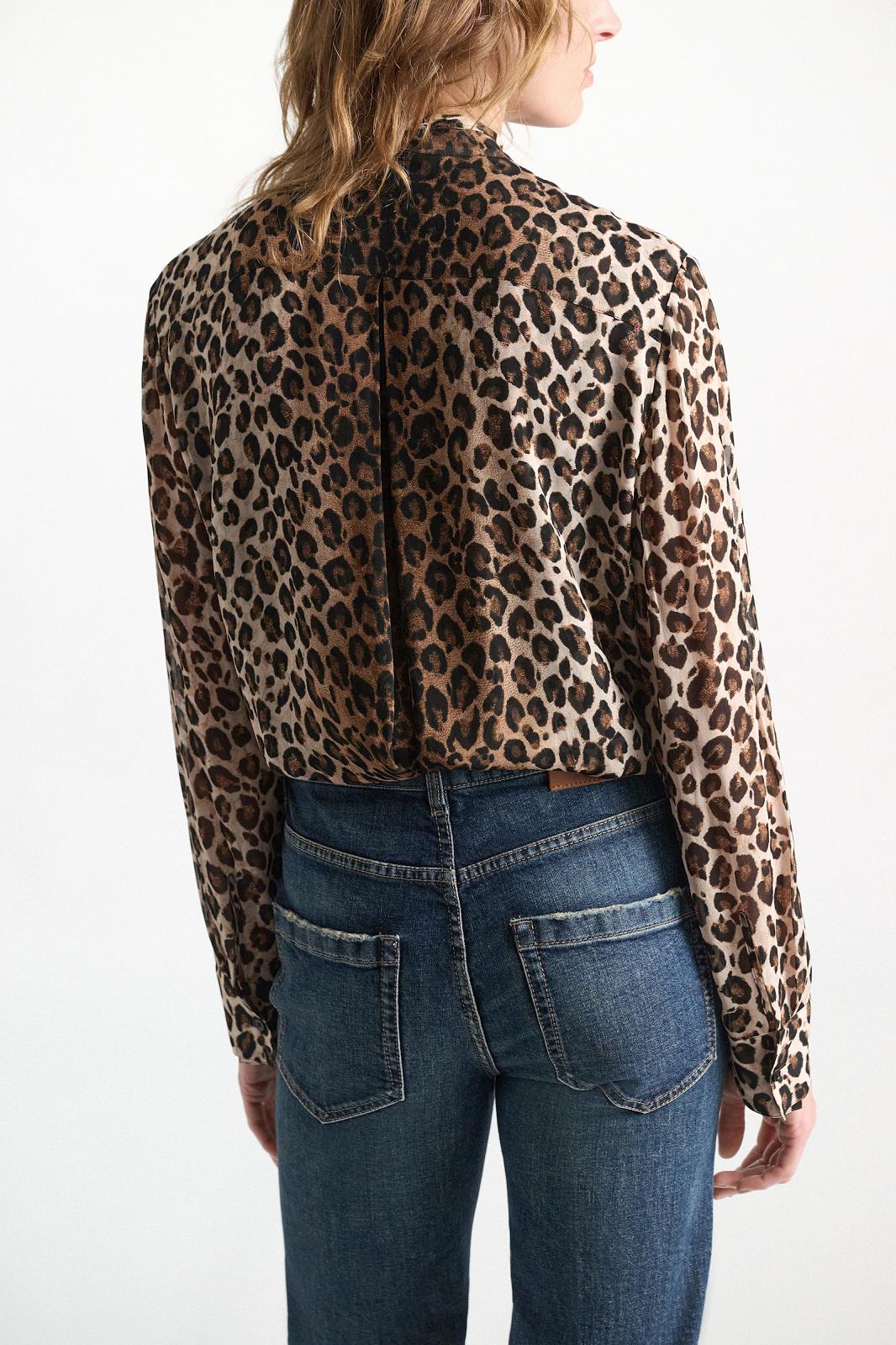 27Z-SCHUMACHER LEOPARD BLOESJE BRUIN