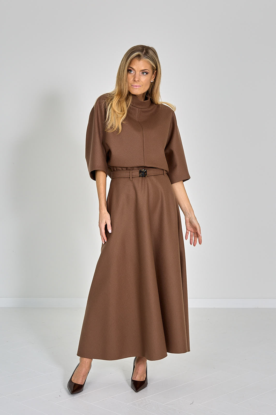ROK MET CEINTUUR JERSEY DE LAINE